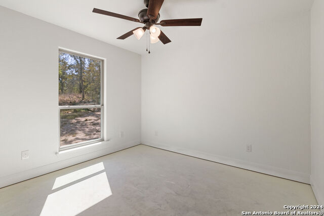 140 Great Oaks Blvd Property Photo 21