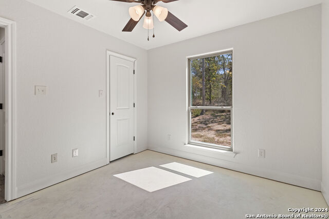 140 Great Oaks Blvd Property Photo 22