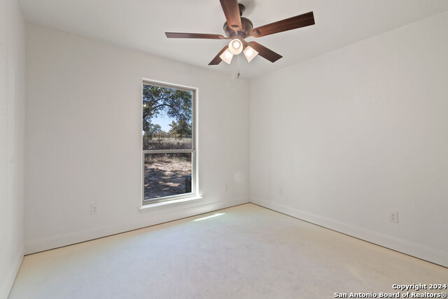 140 Great Oaks Blvd Property Photo 25