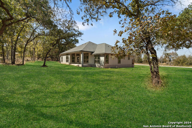 140 Great Oaks Blvd Property Photo 28