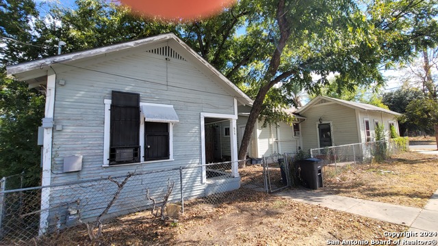 730 S Sabinas St Property Photo 1