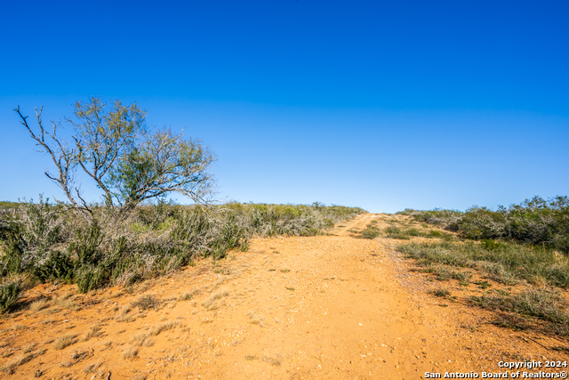 Cr 661 Property Photo 2