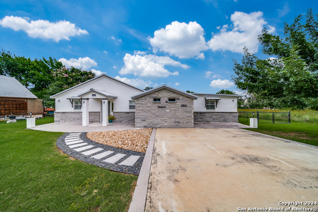 617 Circle Drive Property Photo