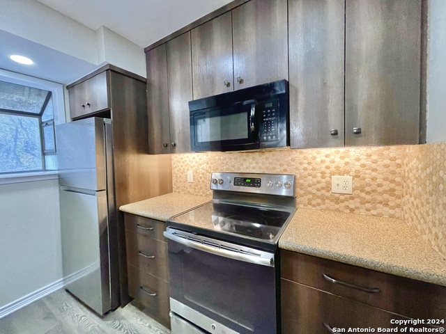 3843 Barrington St Property Photo 1
