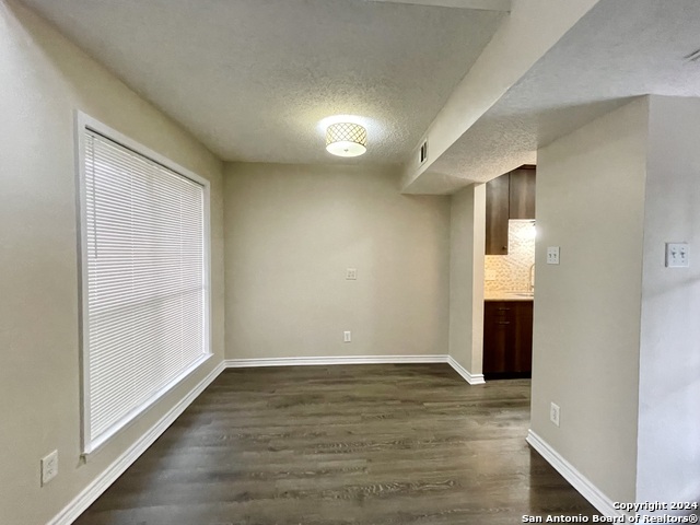 3843 Barrington St Property Photo 8