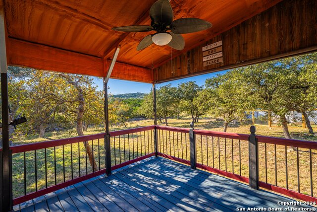 550 Private Rd 1505 Property Photo 6