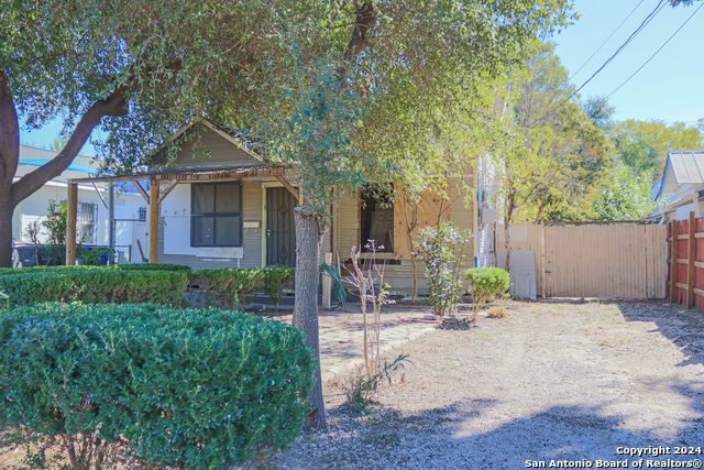 126 Edinburg St Property Photo