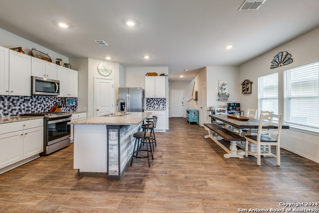 292 Middle Green Loop Property Photo 6