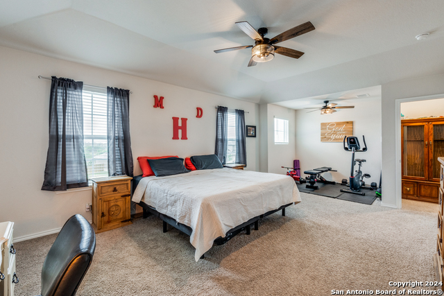 292 Middle Green Loop Property Photo 13