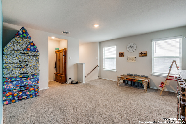 292 Middle Green Loop Property Photo 17