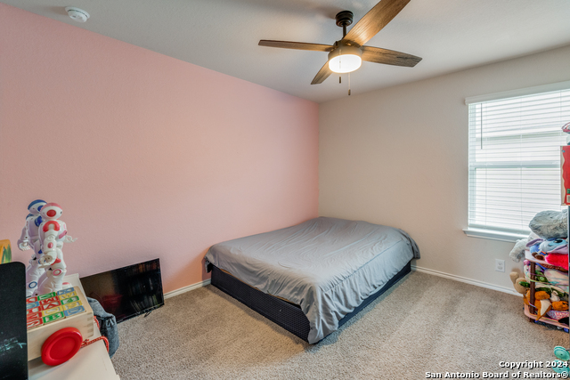 292 Middle Green Loop Property Photo 20