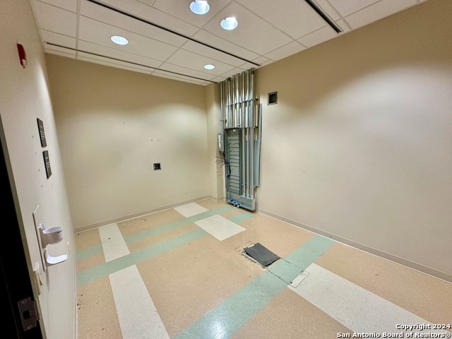 1222 W Oaklawn Rd Property Photo 10
