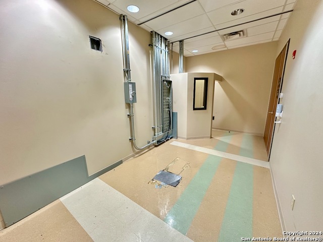 1222 W Oaklawn Rd Property Photo 14
