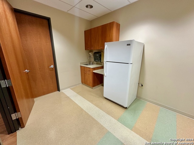 1222 W Oaklawn Rd Property Photo 15