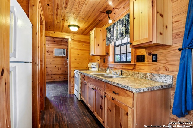 944 Fm 3351 Property Photo 11