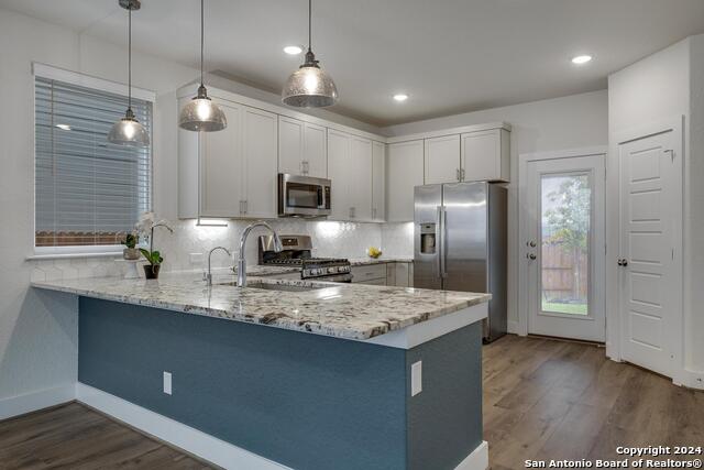 9607 Stillwater Pass Property Photo 3