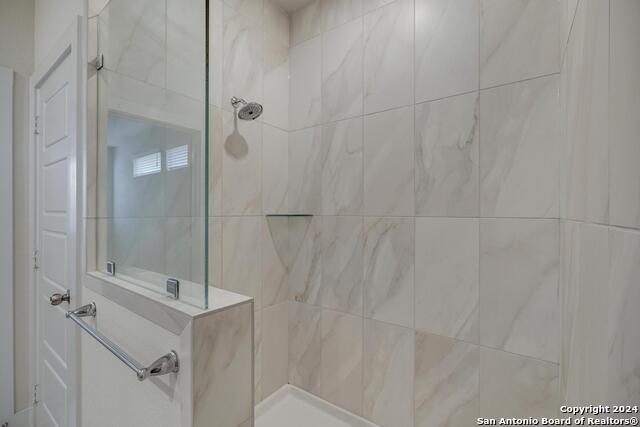 9607 Stillwater Pass Property Photo 27