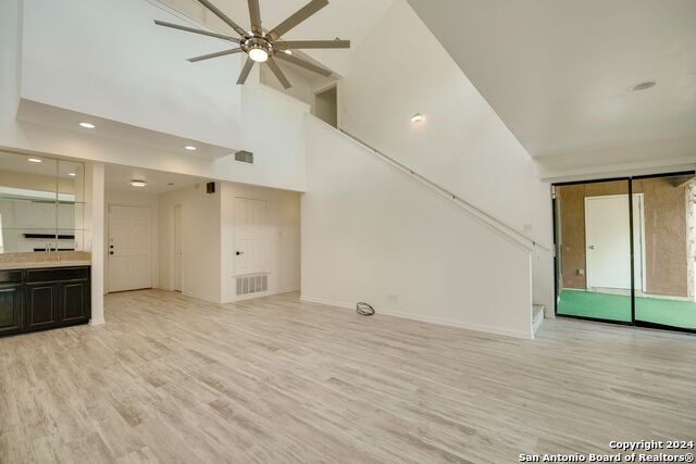 9380 Braun Rd 404d Property Photo 10
