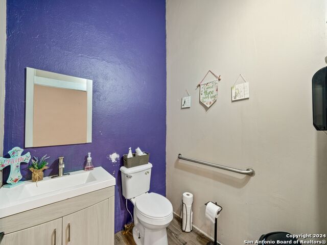 1006 C St Property Photo 16