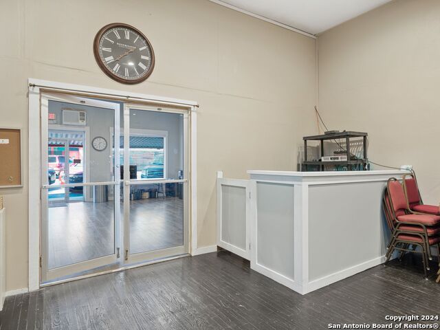 1006 C St Property Photo 18