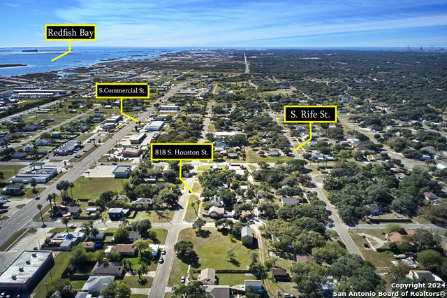 818 S Houston Property Photo 4