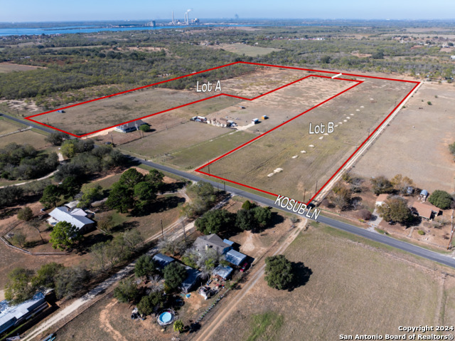 OO Kosub Ln Property Photo 1