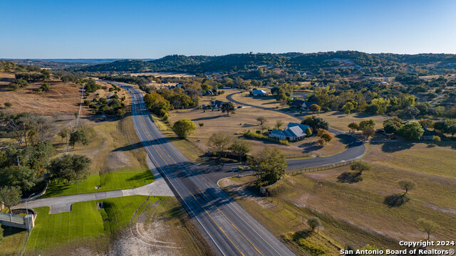 259 Lookout Point N Property Photo 4