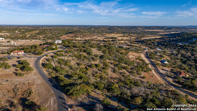 259 Lookout Point N Property Photo 9