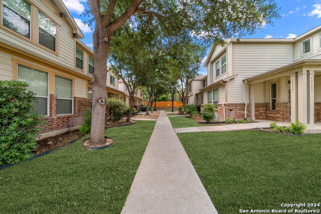 13517 Bristow Dawn Property Photo 2