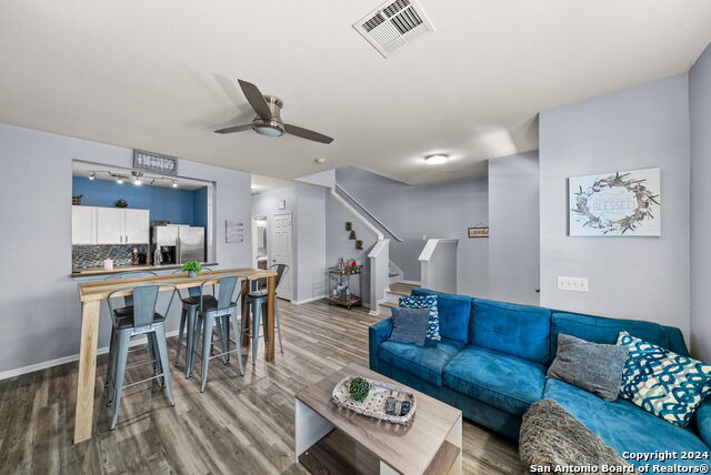 13517 Bristow Dawn Property Photo 5