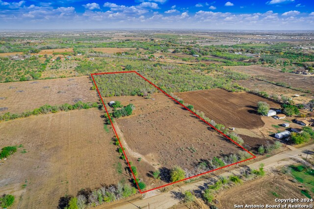 675 W County Road 672 Property Photo 2