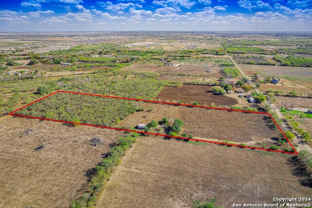 675 W County Road 672 Property Photo 5