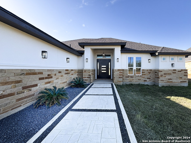 9767 Crow Ln Property Photo 4