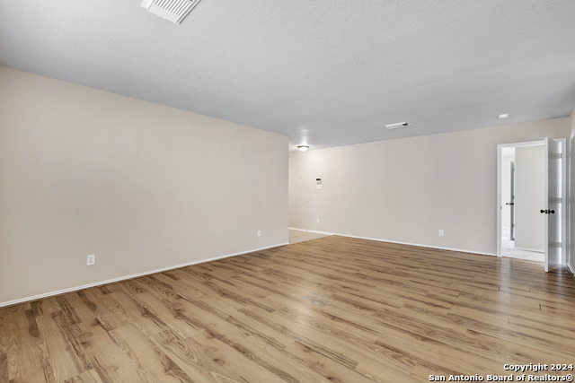 10331 Manor Crk Property Photo 3