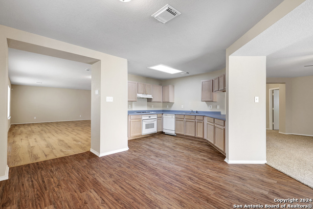 10331 Manor Crk Property Photo 11