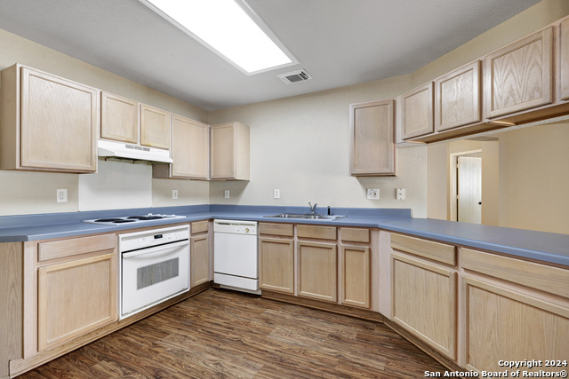 10331 Manor Crk Property Photo 12