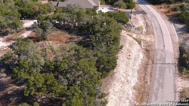 1557 Primrose Path Property Photo 3