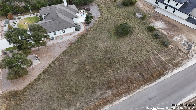 401 S Calvin Barrett Property Photo 2