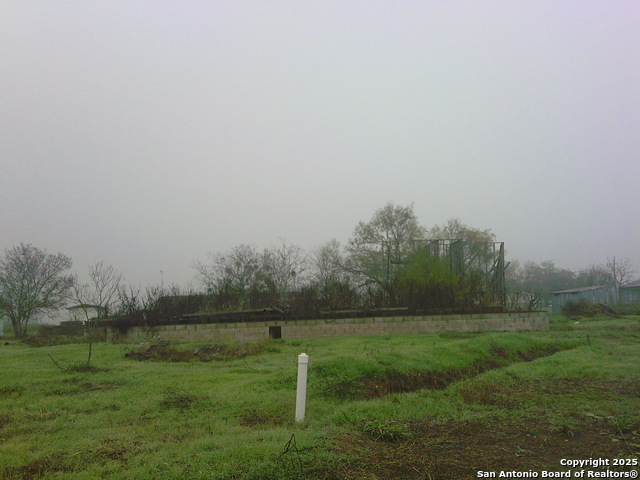 703 N Anglin Property Photo 4