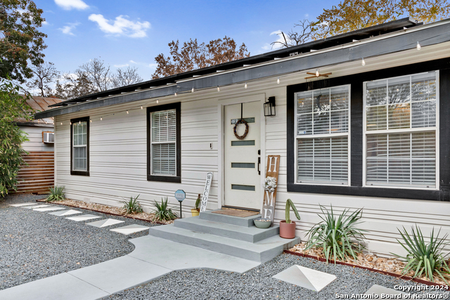 203 Panama Ave Property Photo