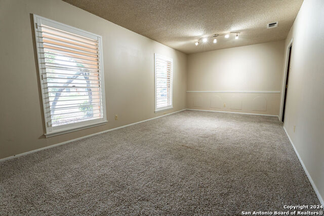 123 Granada Dr Property Photo 4