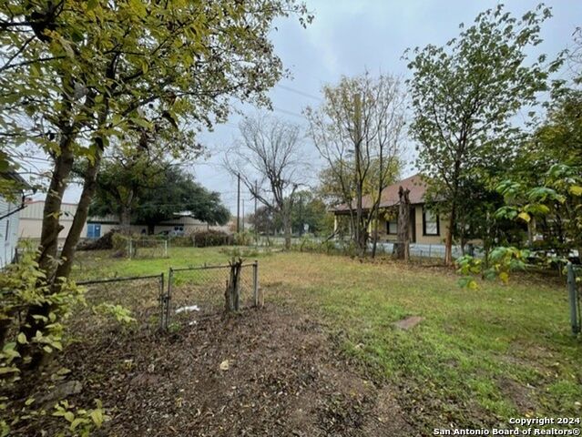 125 Lowell St Property Photo 2