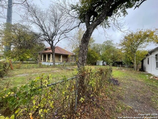 125 Lowell St Property Photo 4