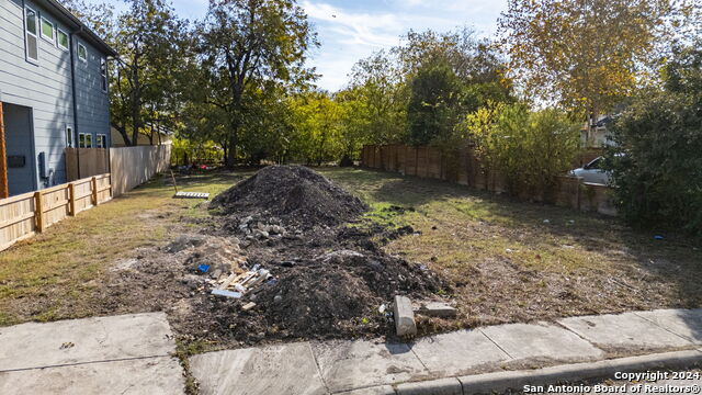1846 E Crockett St Property Photo 16