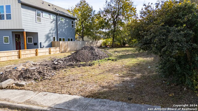 1846 E Crockett St Property Photo 17