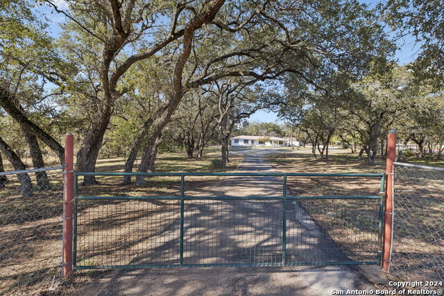 1031 Talley Rd Property Photo