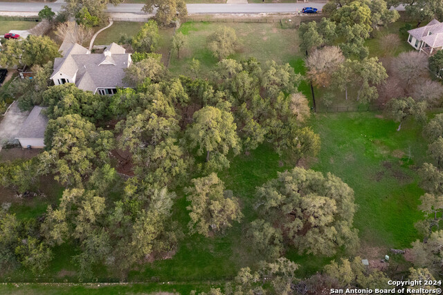 9041 Schoenthal Rd Property Photo 11