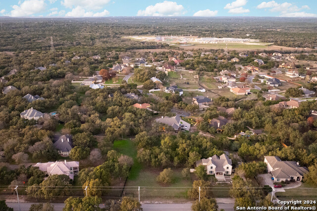 9041 Schoenthal Rd Property Photo 15