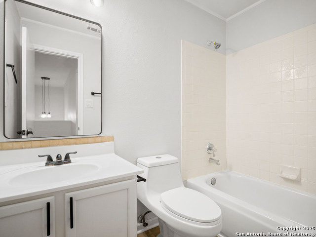 7318 Clear Rock Drive Property Photo 15