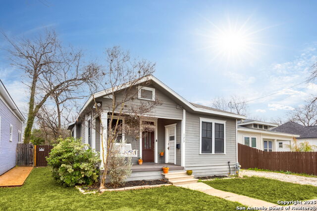 125 Panama Ave Property Photo